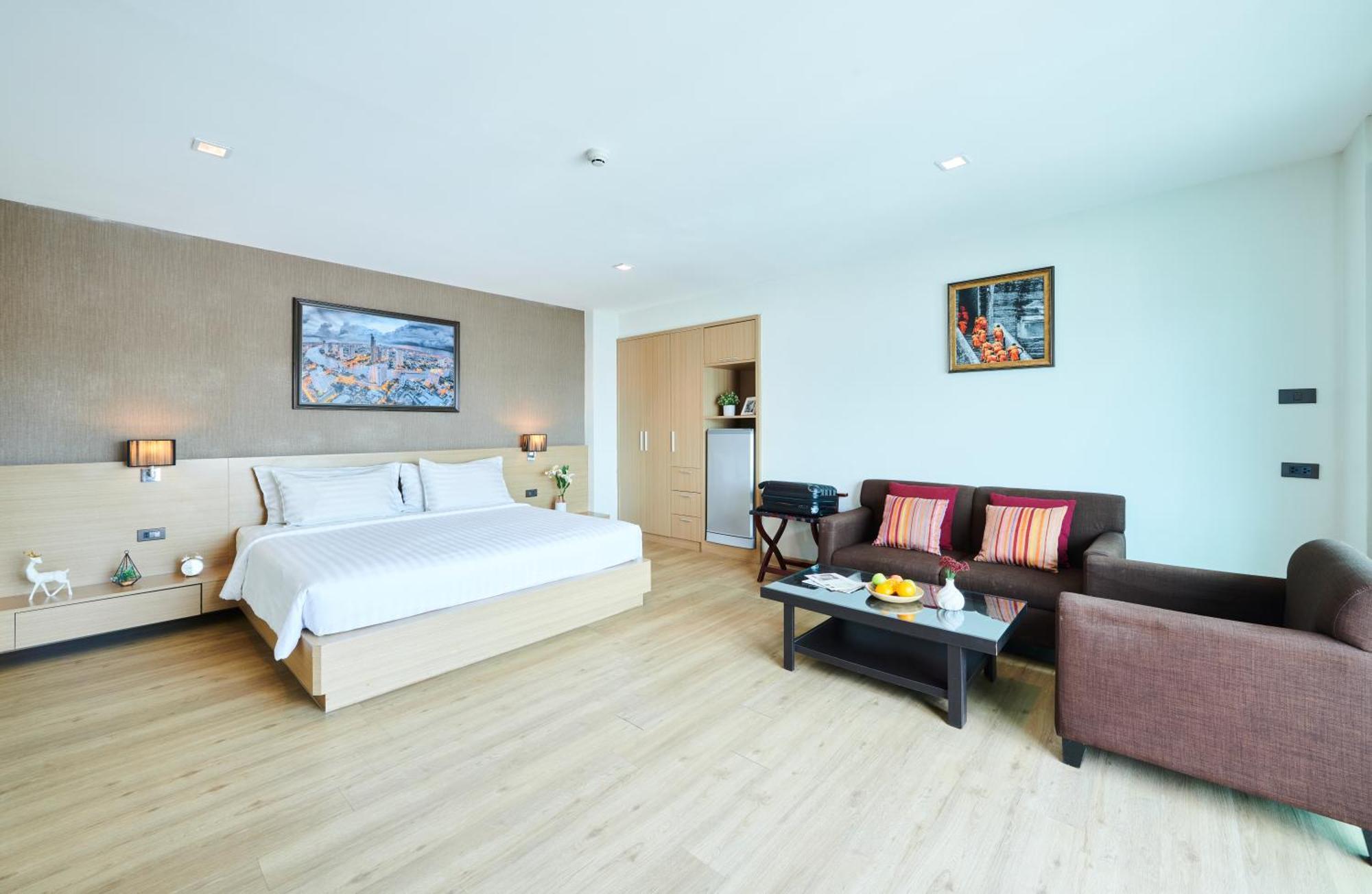 Adelphi Pattaya Hotel Екстериор снимка