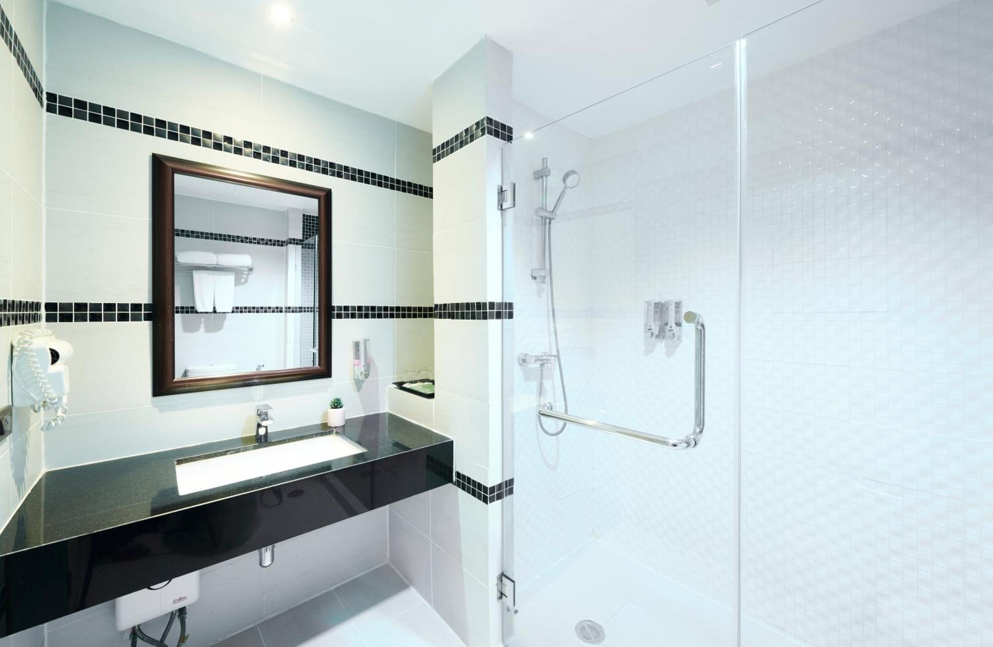 Adelphi Pattaya Hotel Екстериор снимка