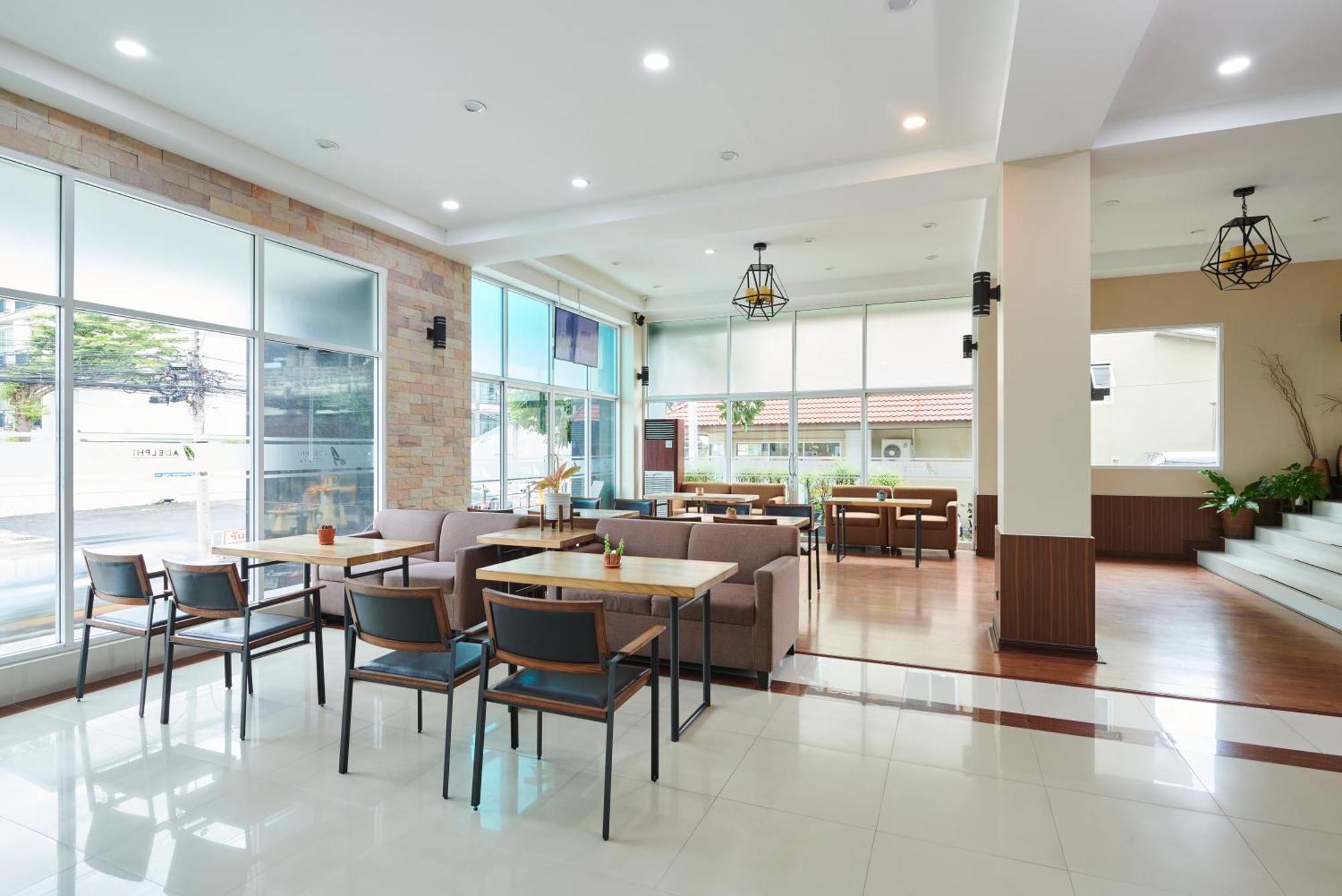 Adelphi Pattaya Hotel Екстериор снимка