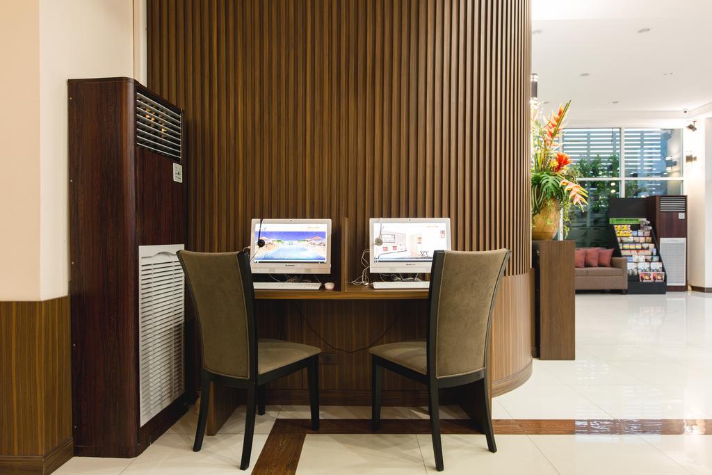 Adelphi Pattaya Hotel Екстериор снимка