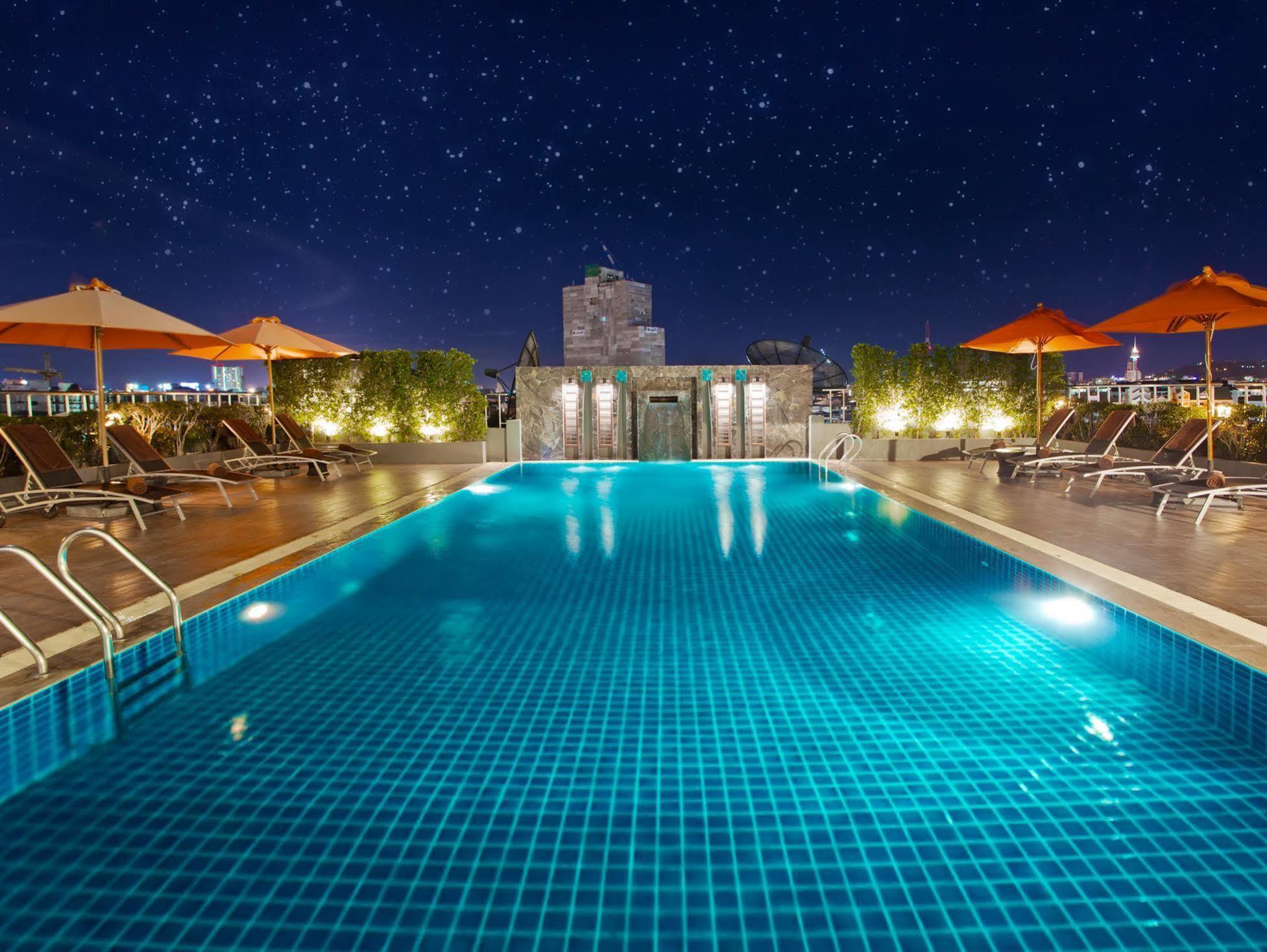 Adelphi Pattaya Hotel Екстериор снимка
