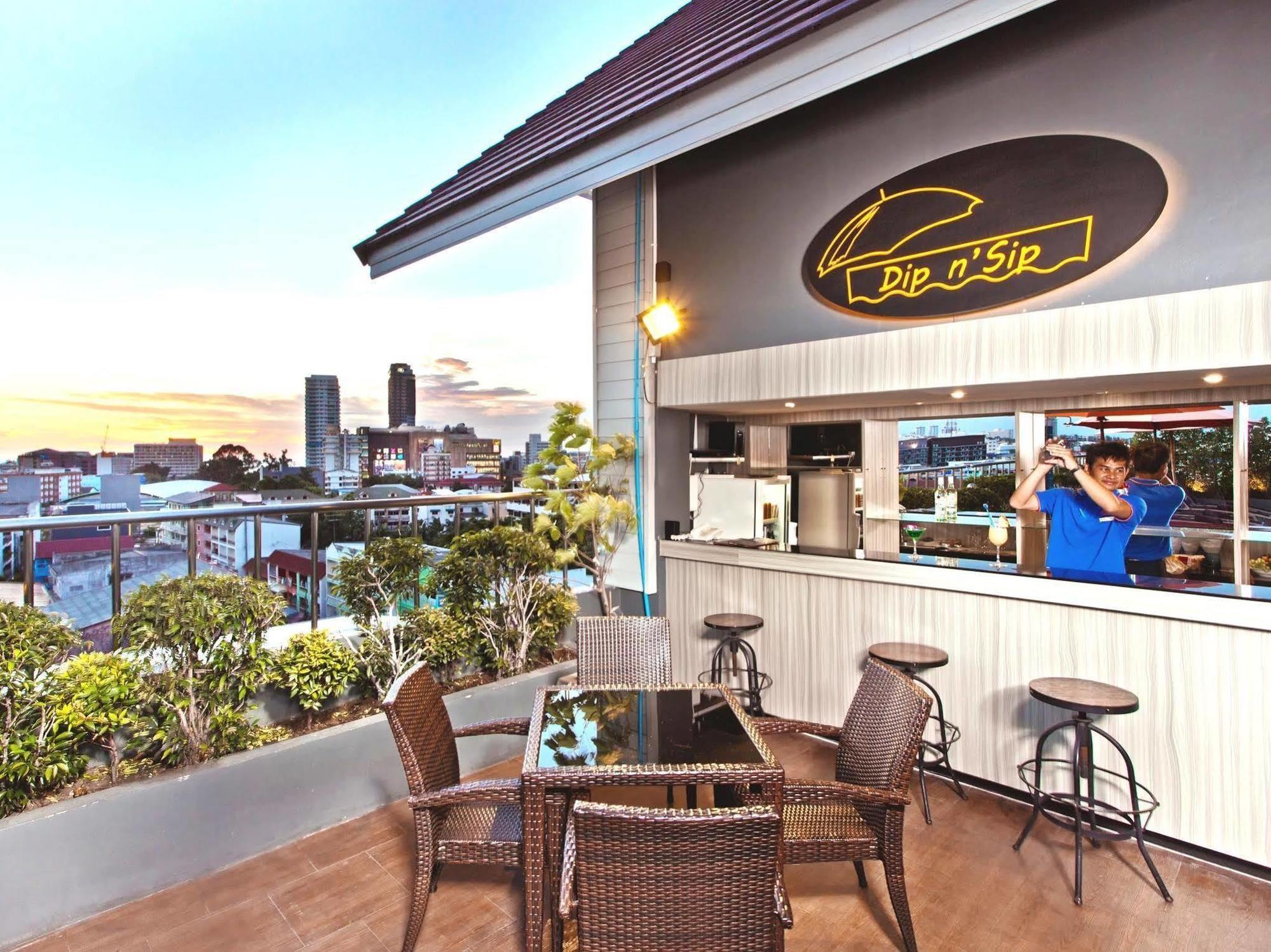 Adelphi Pattaya Hotel Екстериор снимка