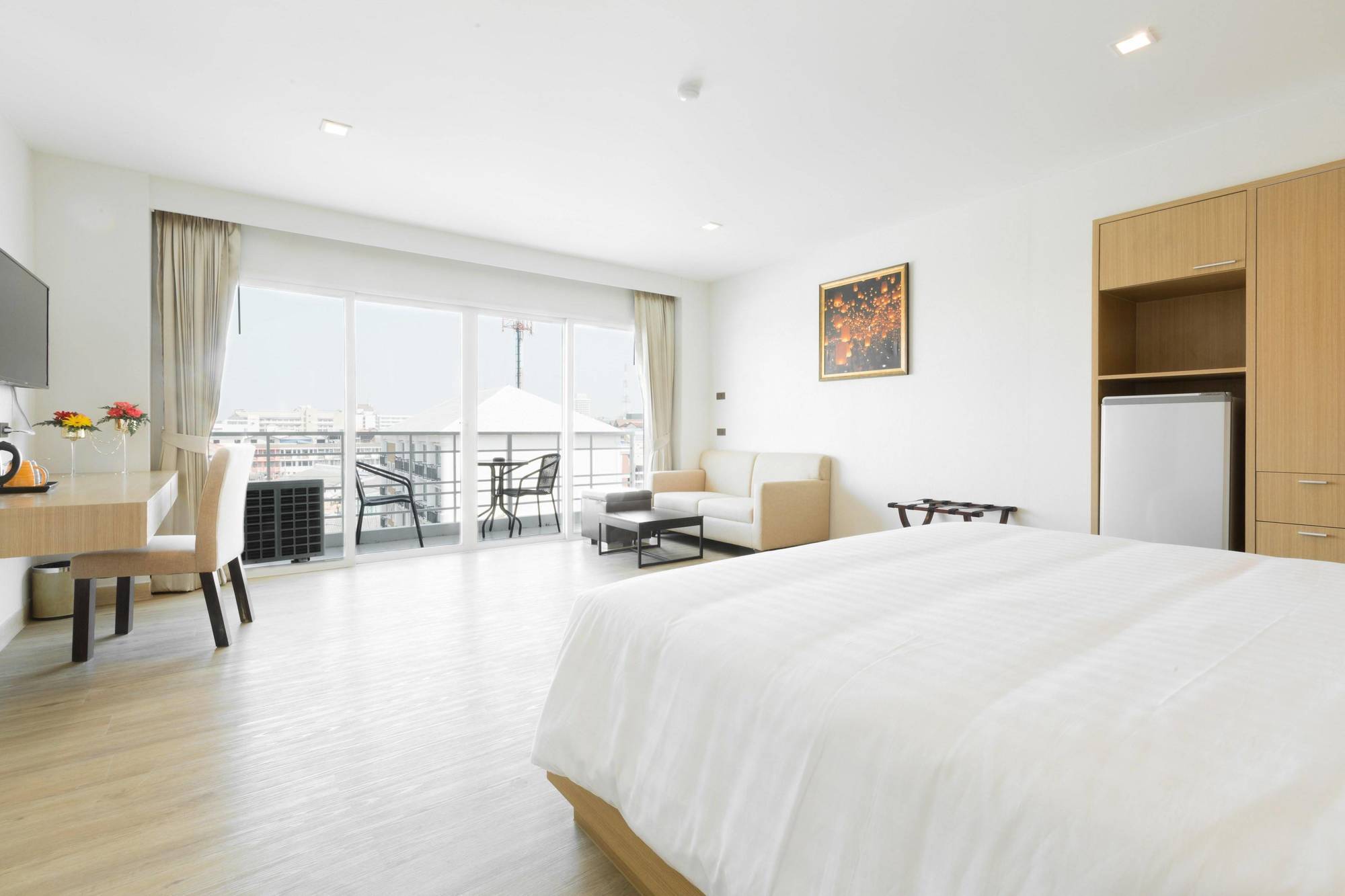 Adelphi Pattaya Hotel Екстериор снимка
